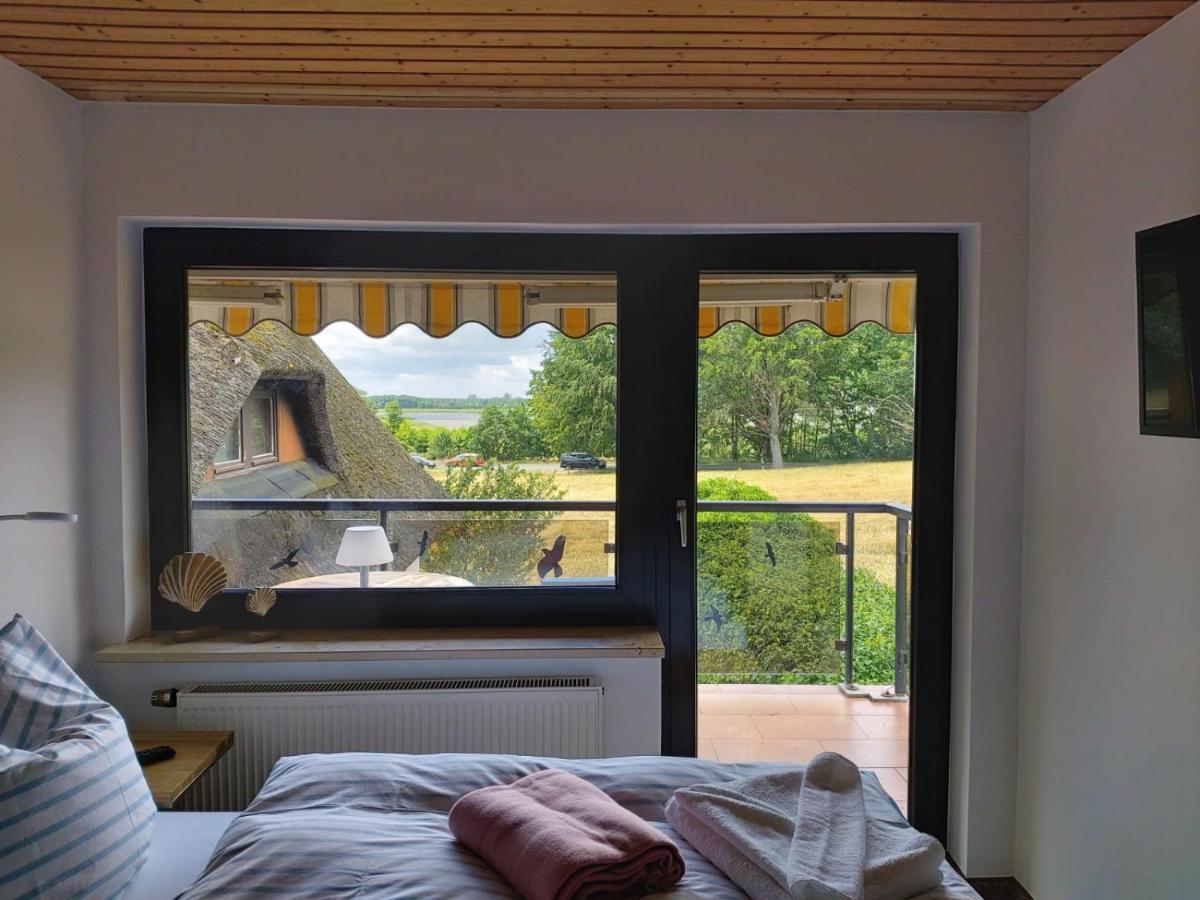 Pension Petersen Bergen Auf Rugen Esterno foto